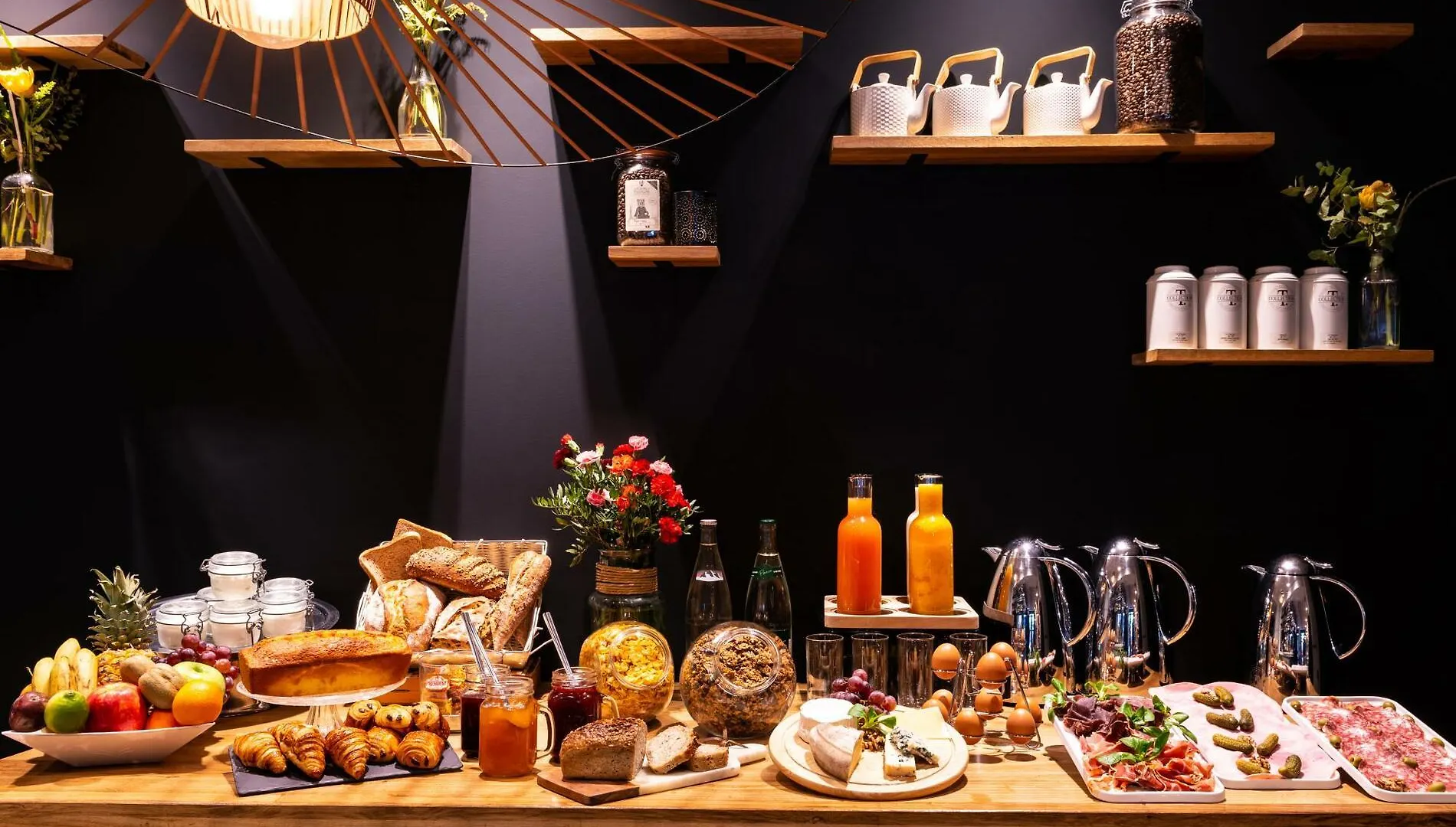 29 Lepic Hotel Paris