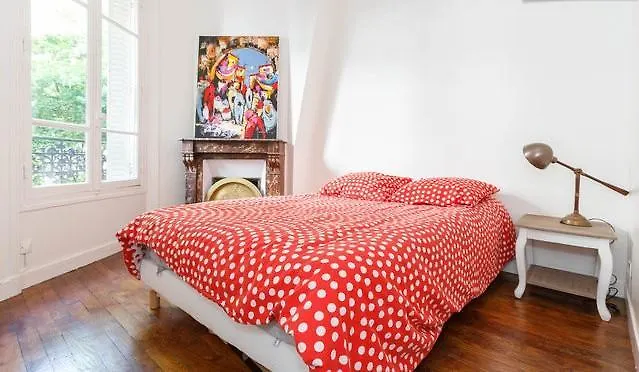 29 Lepic Paris